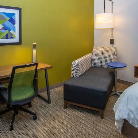 Holiday Inn Express Hotel & Suites Roseville - Galleria Area By Ihg Exteriér fotografie