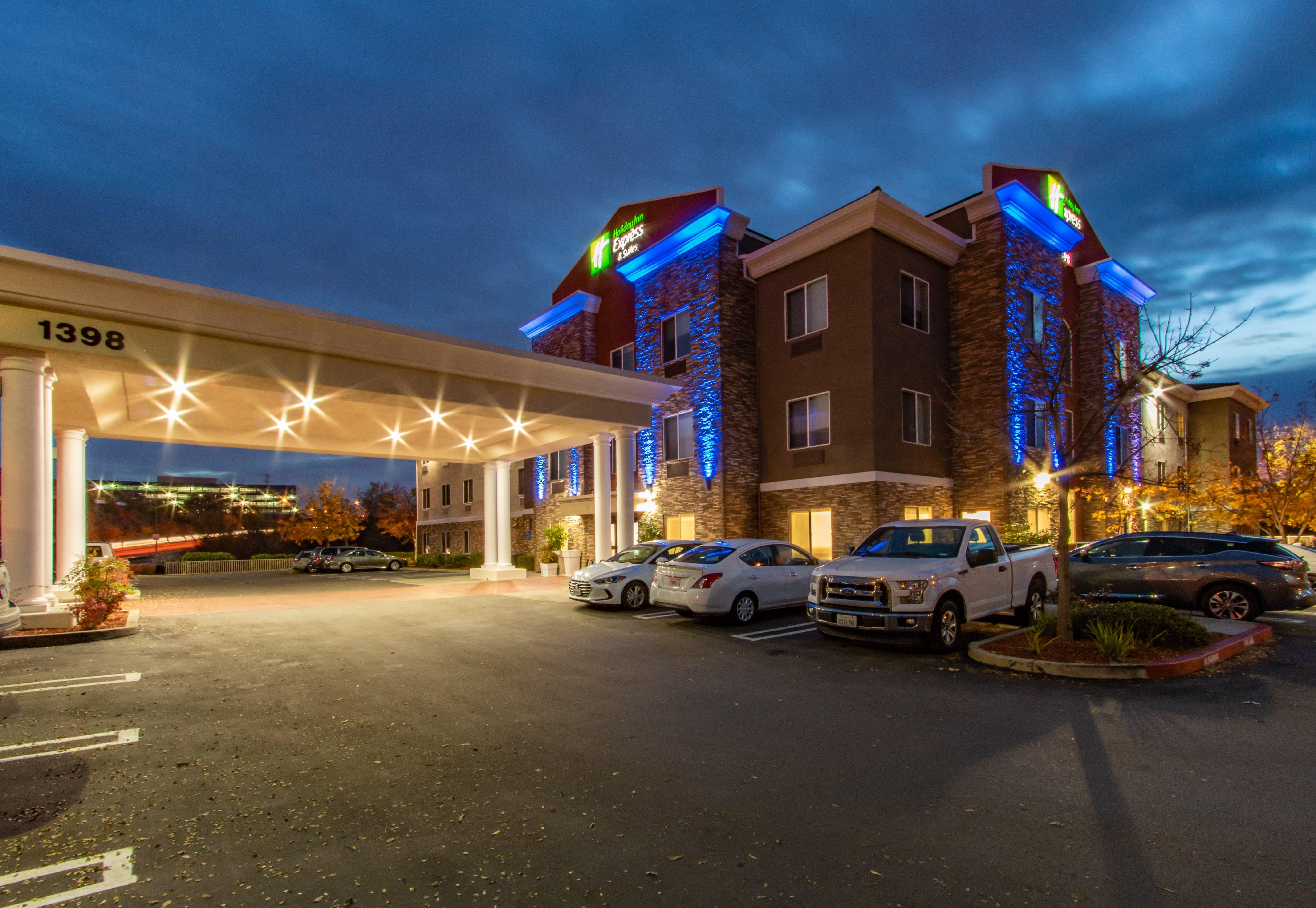 Holiday Inn Express Hotel & Suites Roseville - Galleria Area By Ihg Exteriér fotografie