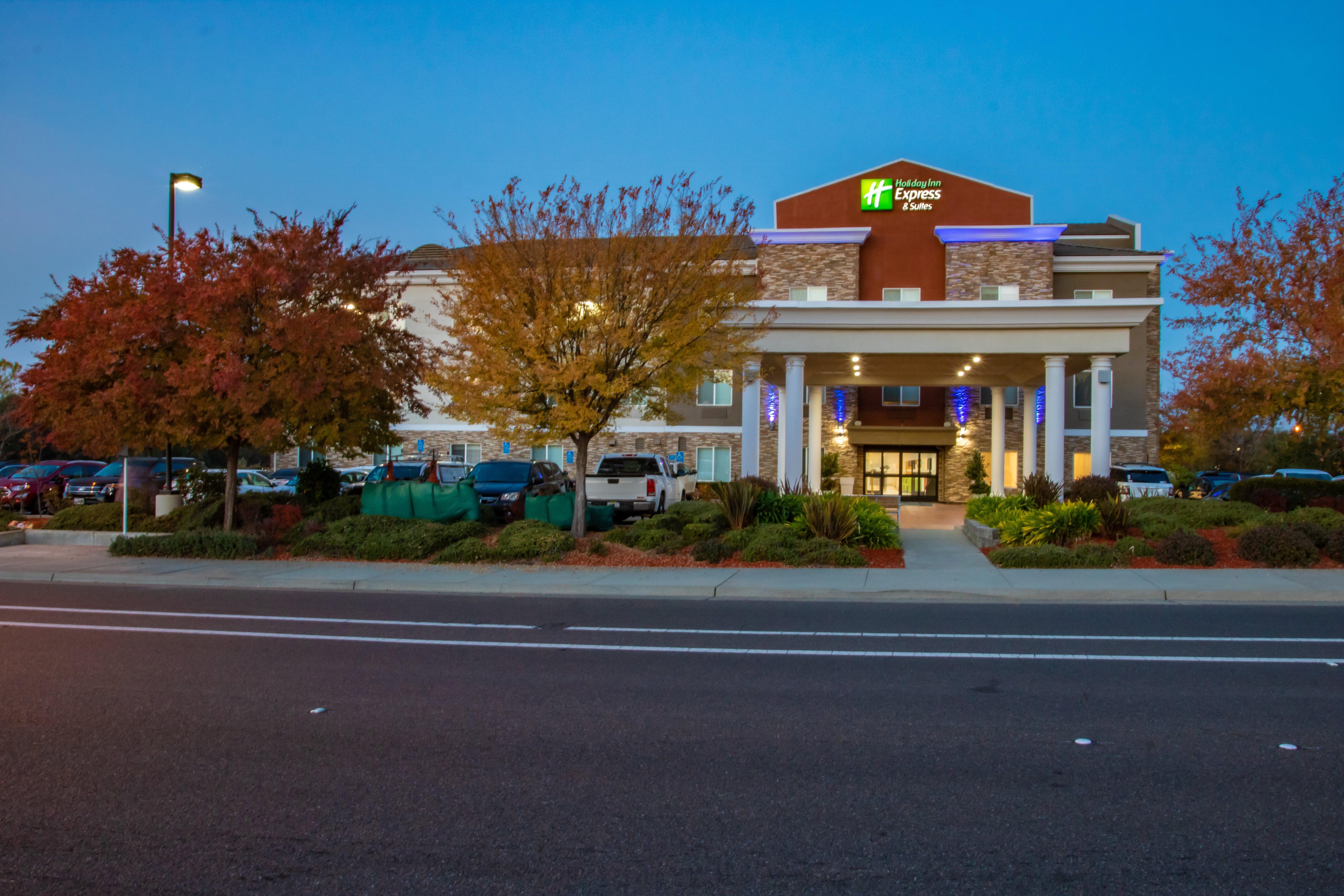 Holiday Inn Express Hotel & Suites Roseville - Galleria Area By Ihg Exteriér fotografie