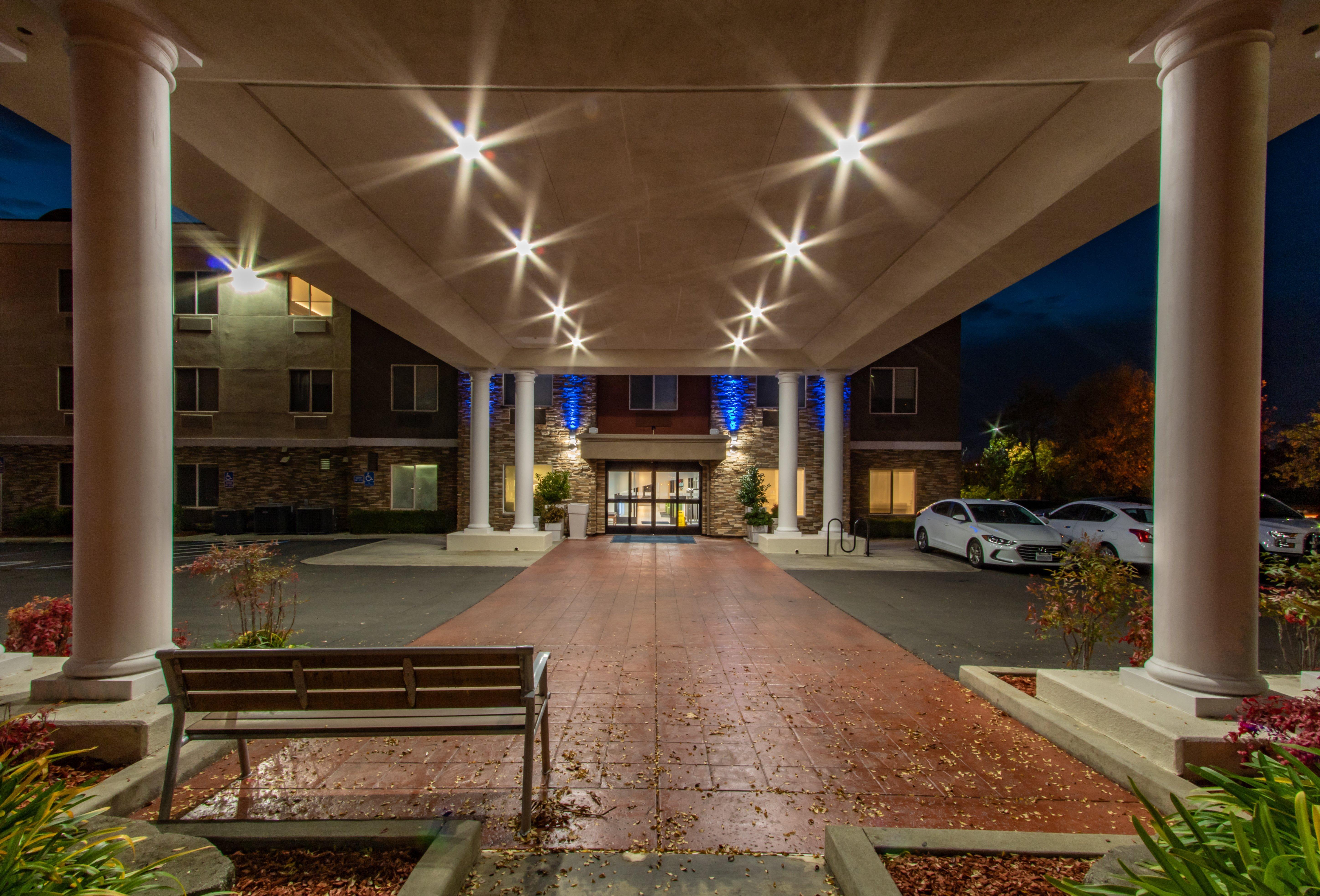 Holiday Inn Express Hotel & Suites Roseville - Galleria Area By Ihg Exteriér fotografie