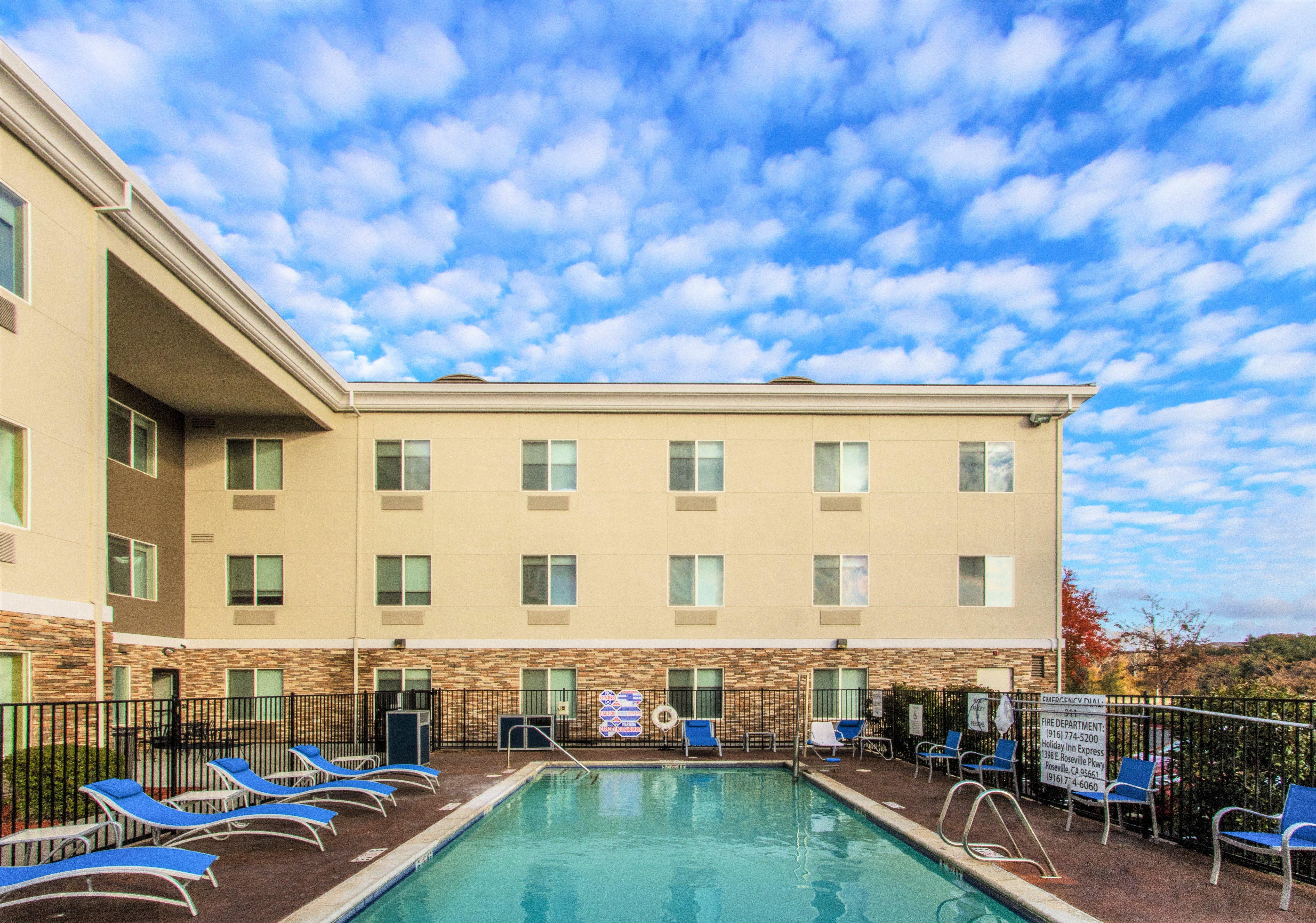 Holiday Inn Express Hotel & Suites Roseville - Galleria Area By Ihg Exteriér fotografie